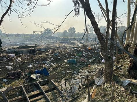 Tayland’da havai fişek fabrikasında meydana gelen patlamada 20 kişi hayatını kaybetti